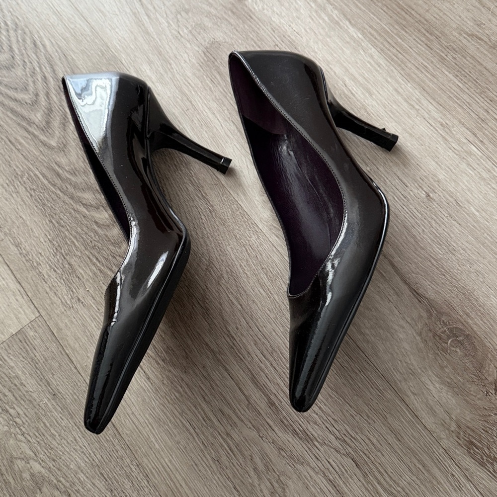 Ann Taylor Patent Black Heels, Size 10 - Picture 6 of 6
